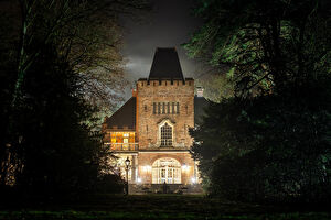 Kasteel in de avond